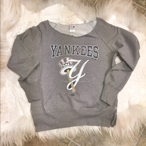EUC Majestic Yankees Sweatshirt